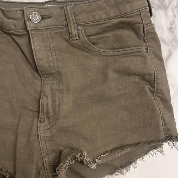 Green Talula aritzia shorts size 29 - Picture 5 of 6